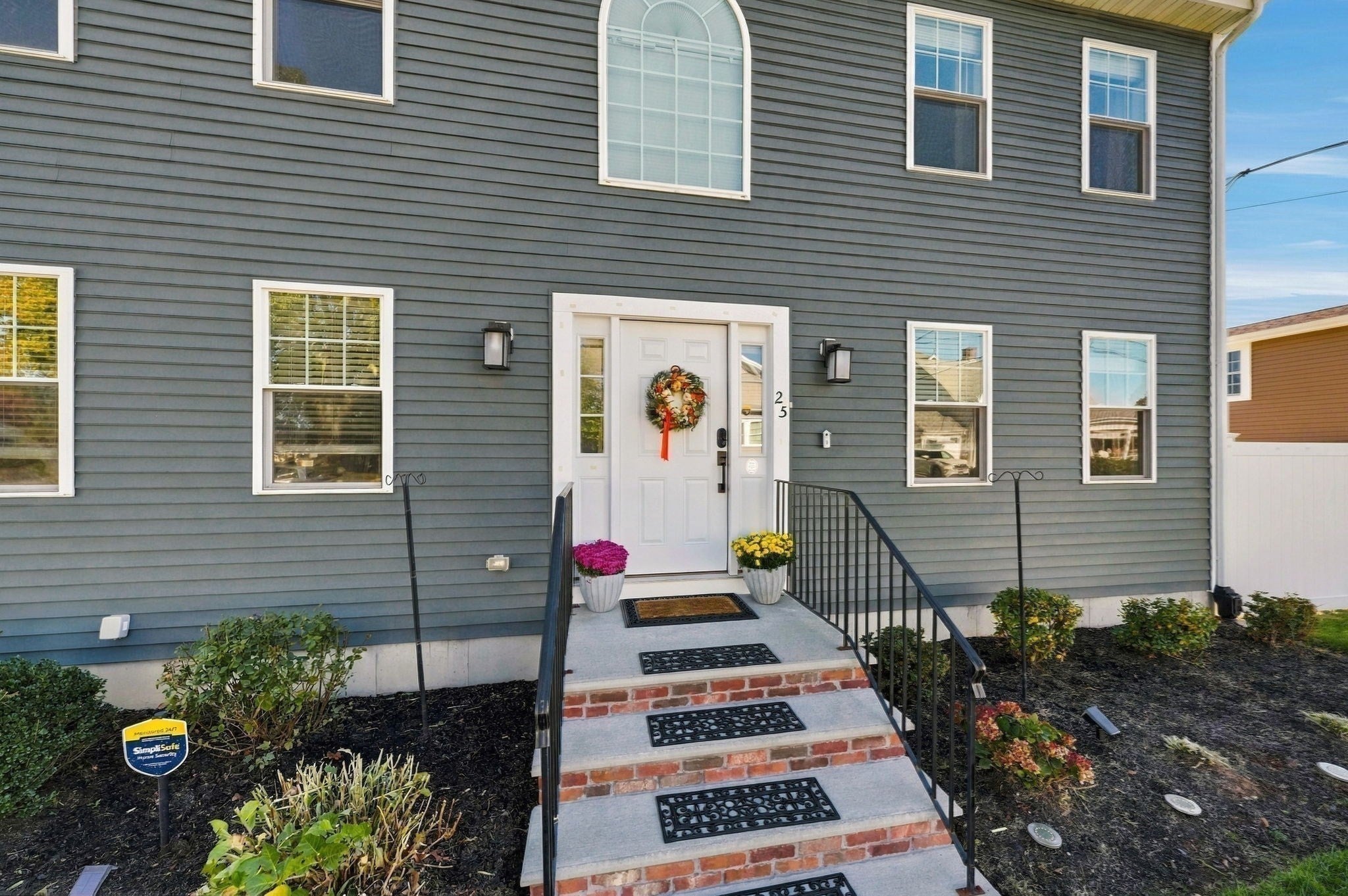 25 Vernon St