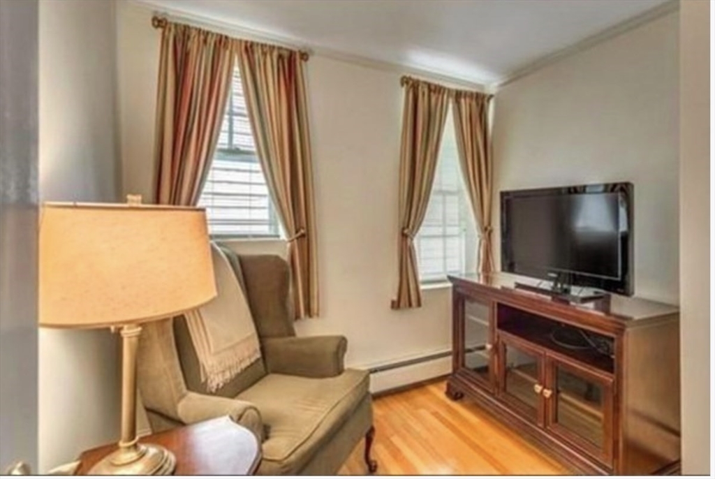 17 Ashland St #1, Medford, MA Photo #7