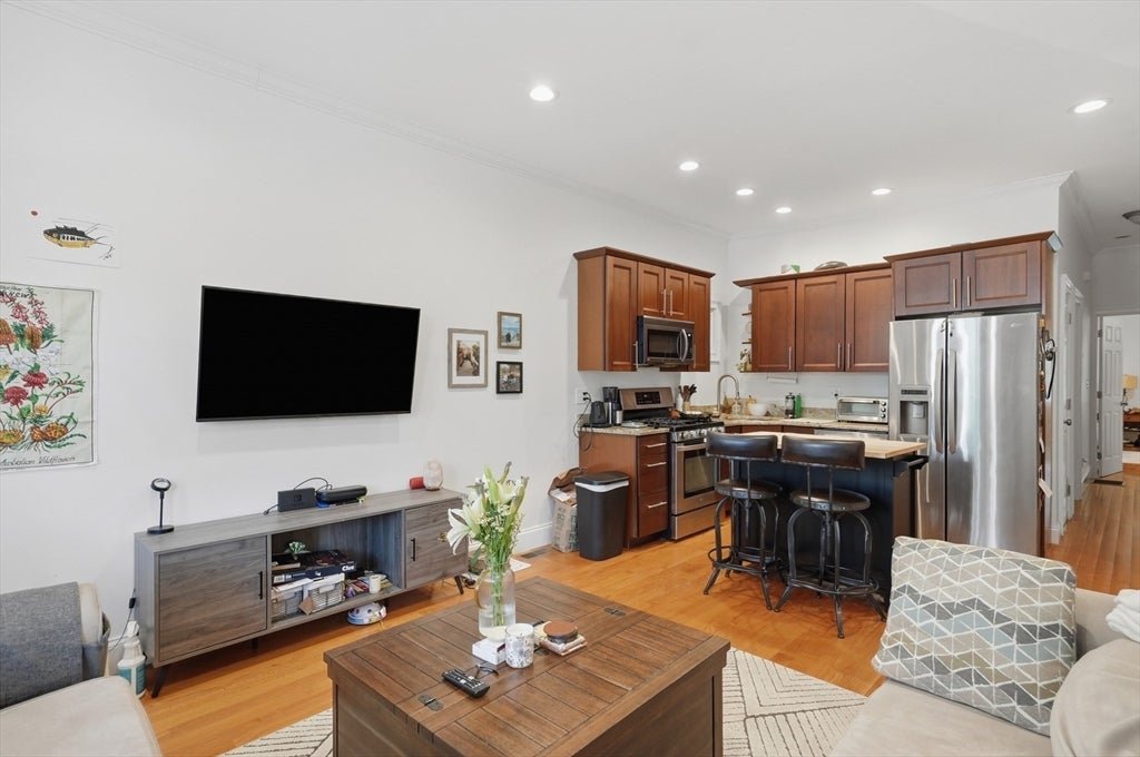 502 Sumner St #1