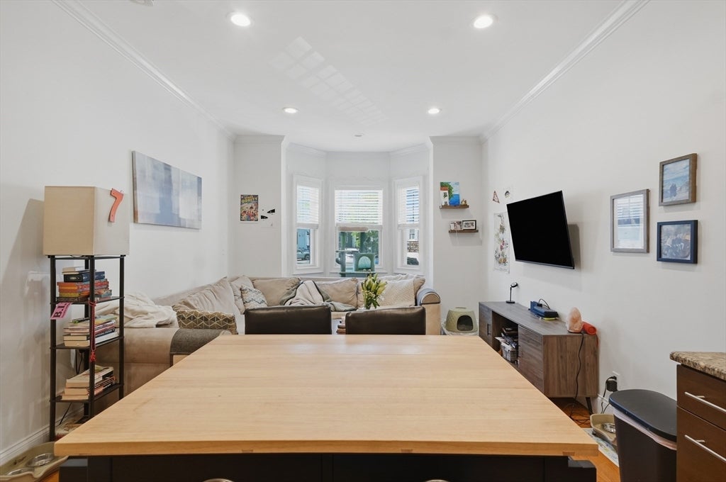 502 Sumner St #1