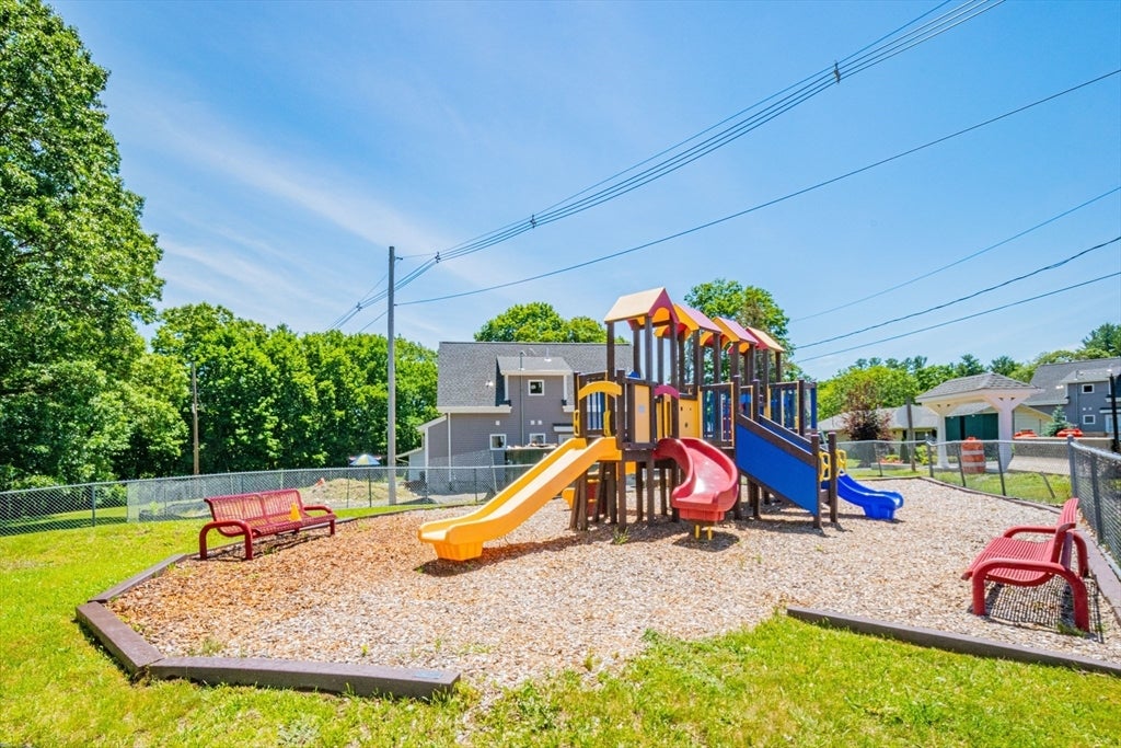 20 Mickelson Ln #17, Bedford, MA Photo #26