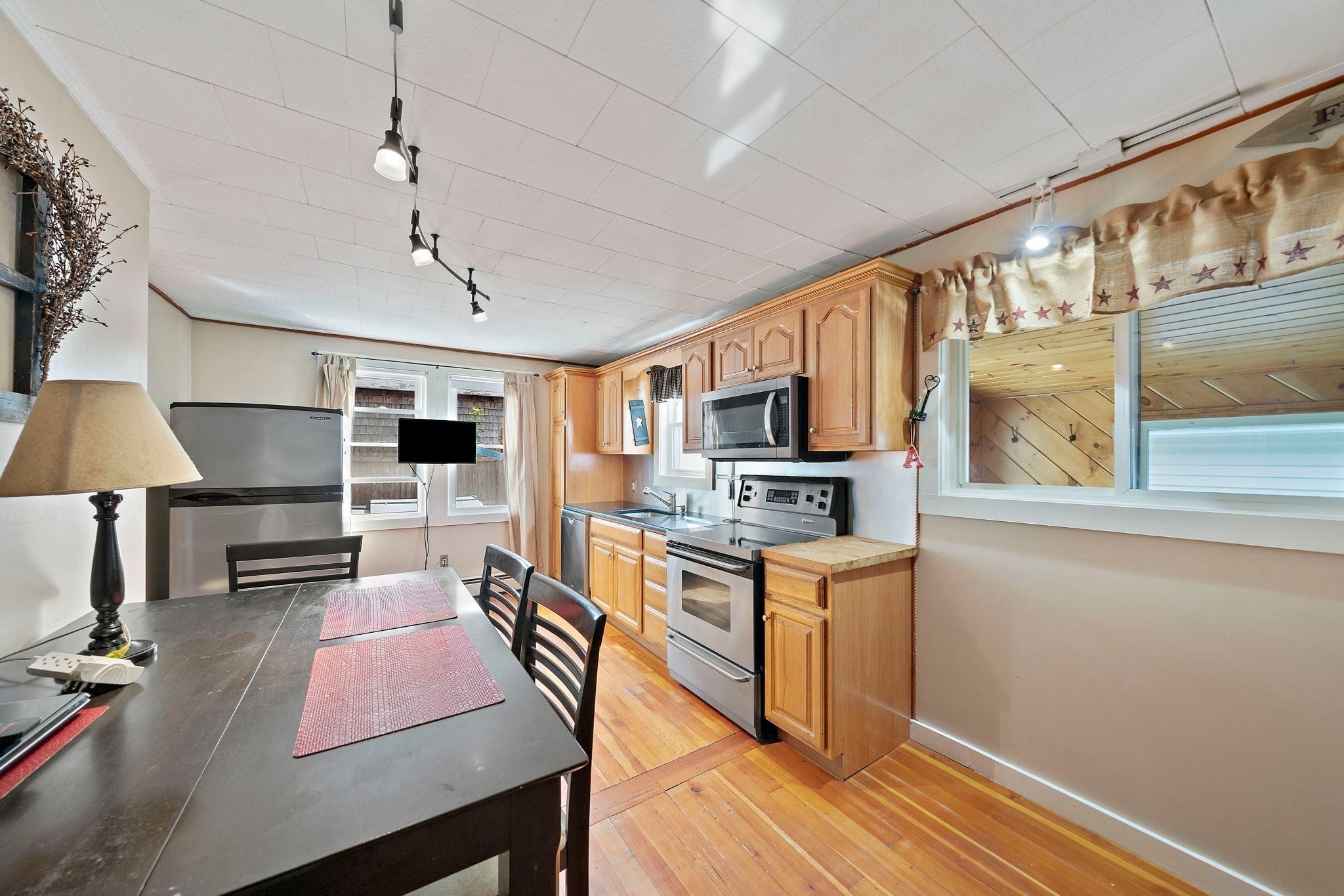 57 Main St, Lakeville, MA Photo #6