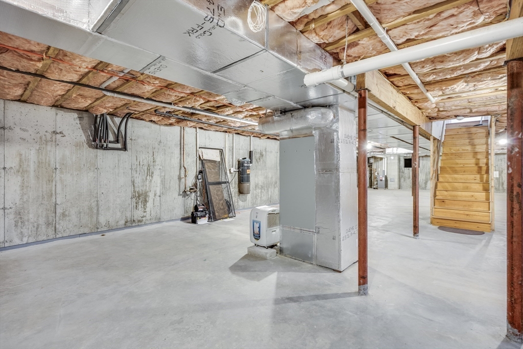 Chatham, Massachusetts 02633, United States, 4 Bedrooms Bedrooms, ,4 BathroomsBathrooms,Residential,Active,107713