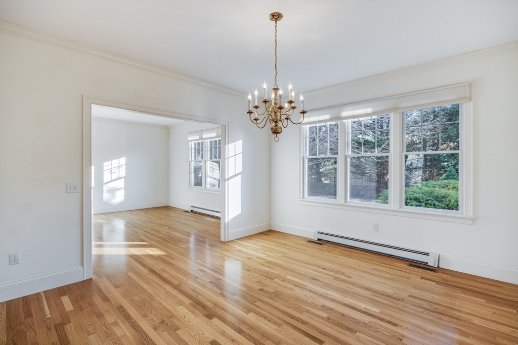 Chatham, Massachusetts 02633, United States, 4 Bedrooms Bedrooms, ,4 BathroomsBathrooms,Residential,Active,107713