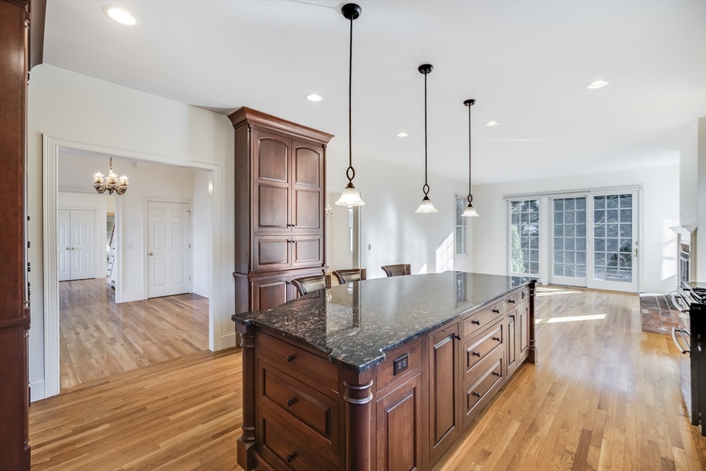 Chatham, Massachusetts 02633, United States, 4 Bedrooms Bedrooms, ,4 BathroomsBathrooms,Residential,Active,107713