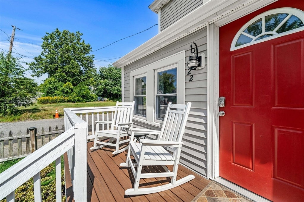 22 Loring Rd