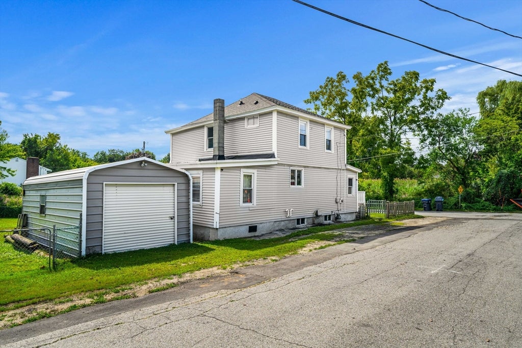 22 Loring Rd