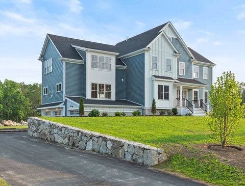 Photo of 4 Weeping Willow Dr, Andover, MA 01810 (MLS # 73485339)