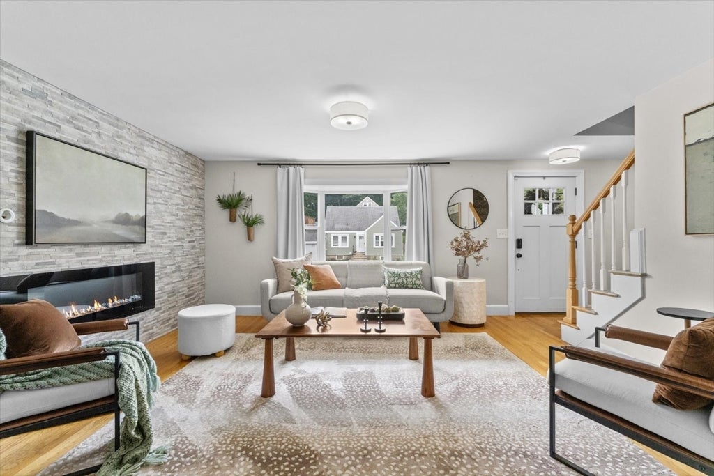 19 W Sigourney St, Lynn, MA Photo #5