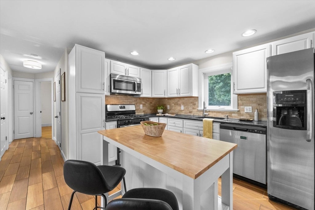 19 W Sigourney St, Lynn, MA Photo #7