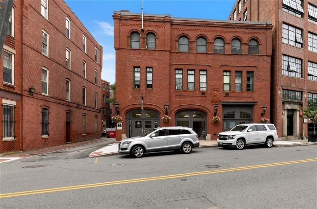 18-22 Essex Street 22