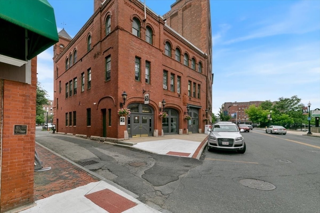 18-22 Essex Street 22