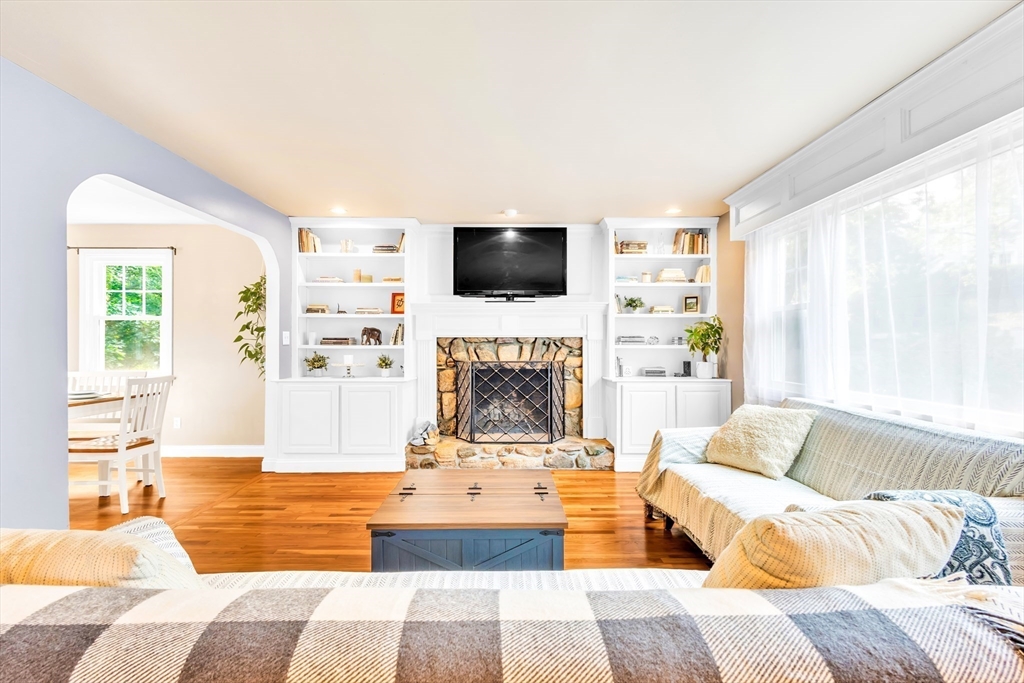 15 Harborview Drive