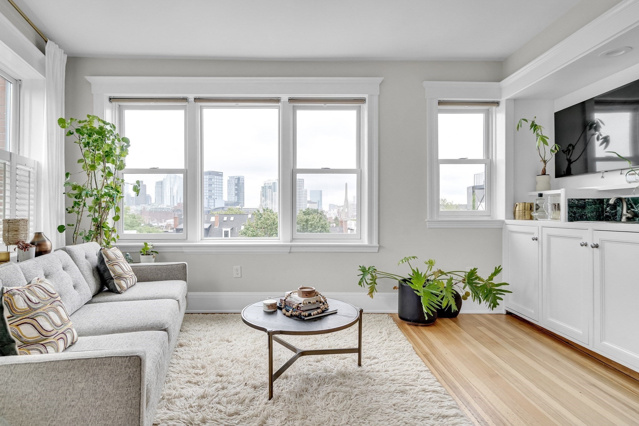 64 Chestnut Street #4, Boston, MA Photo #2