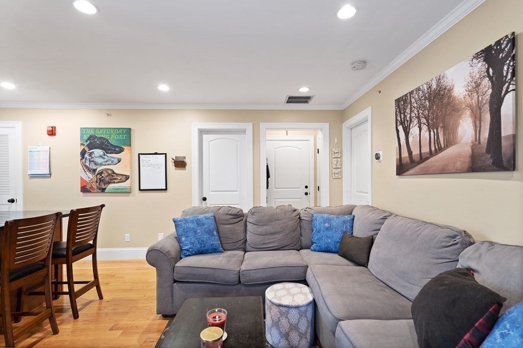 75 Pine St #31, Waltham, MA Photo #10
