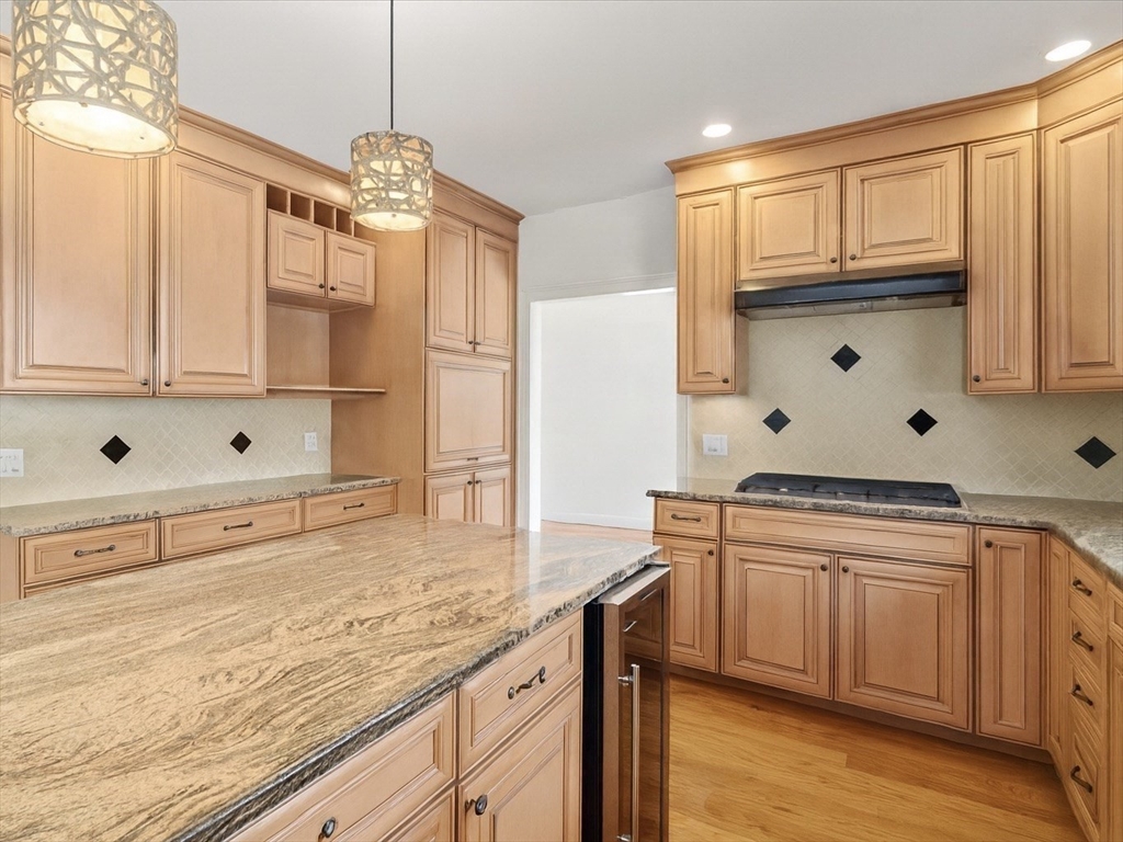 379 Hunnewell St 379