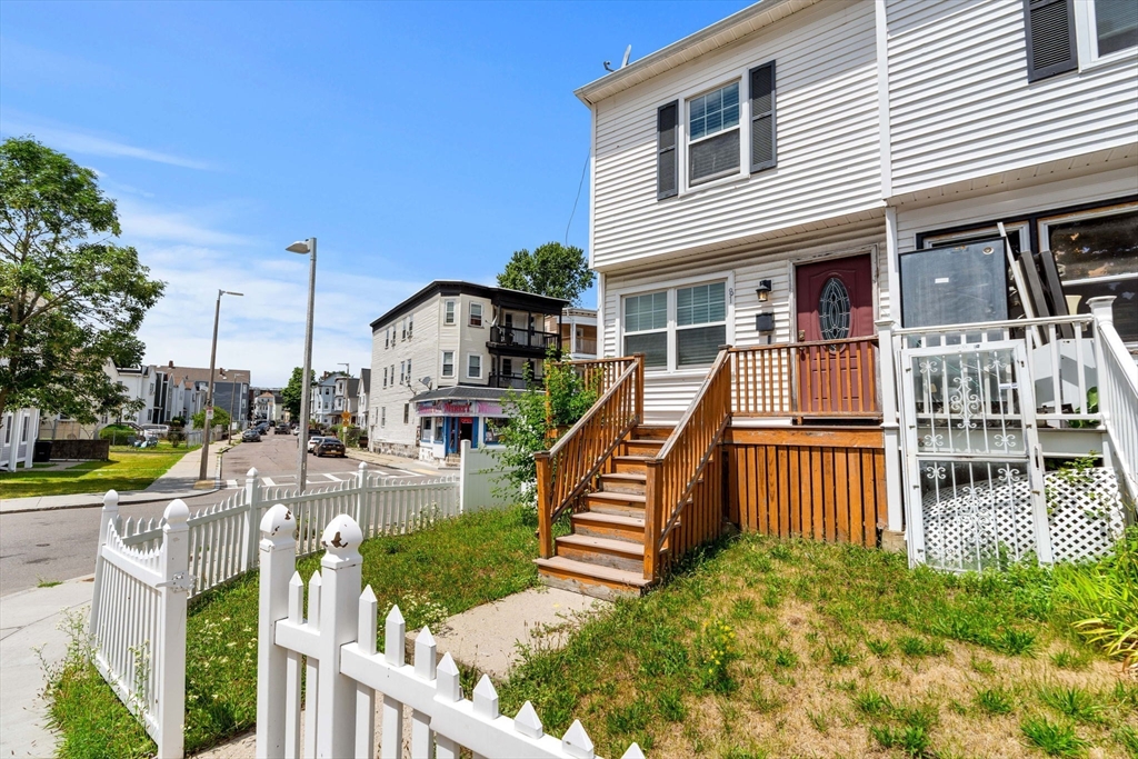 81 Wayland St