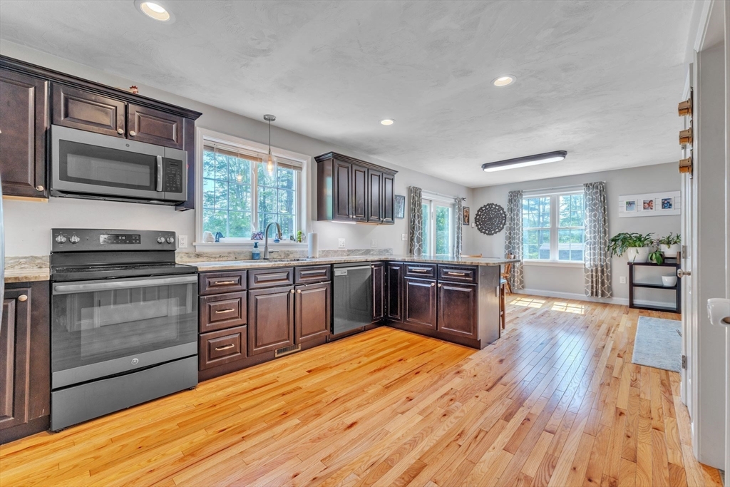 121 Adams Rd
