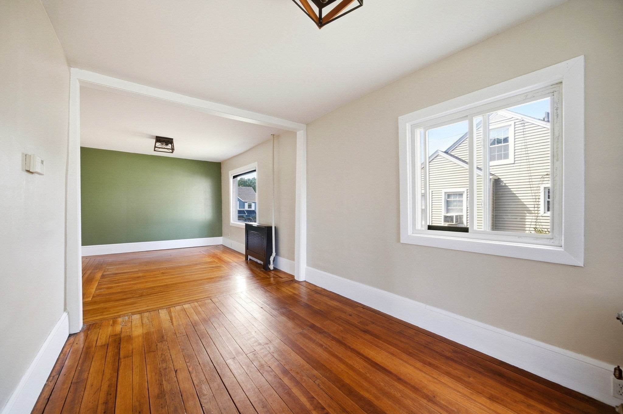 96 Catherine St, Chicopee, MA Photo #10