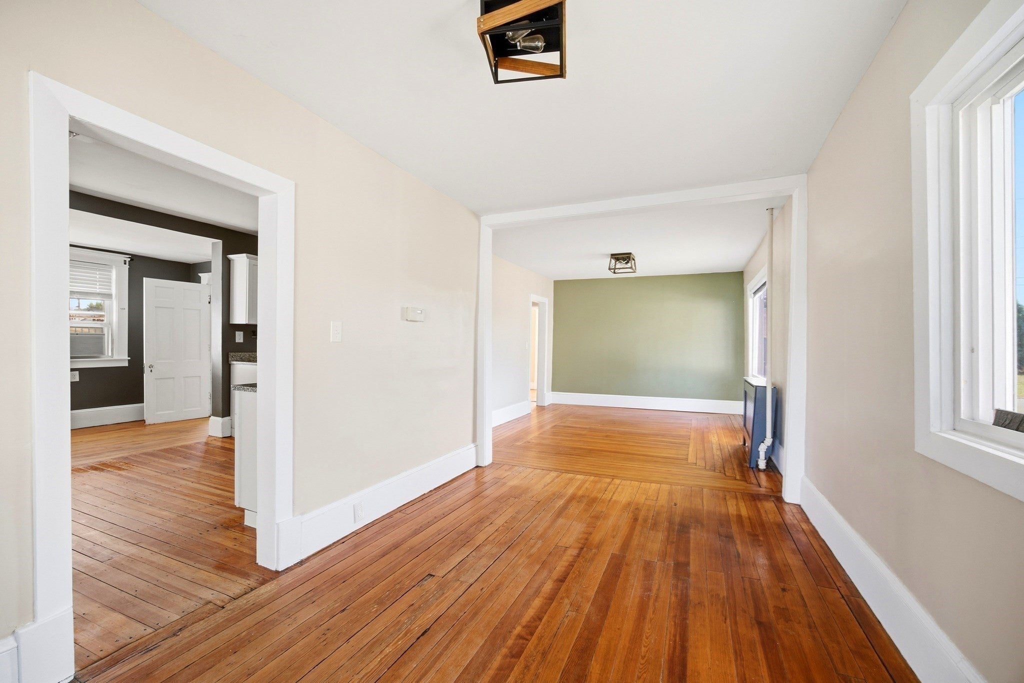 96 Catherine St, Chicopee, MA Photo #9