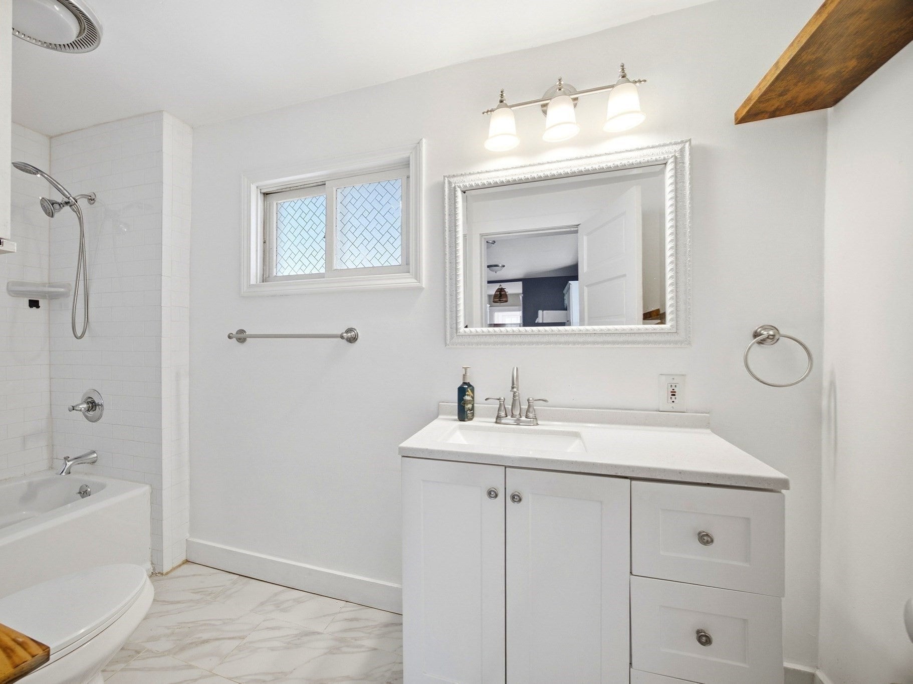 96 Catherine St, Chicopee, MA Photo #15
