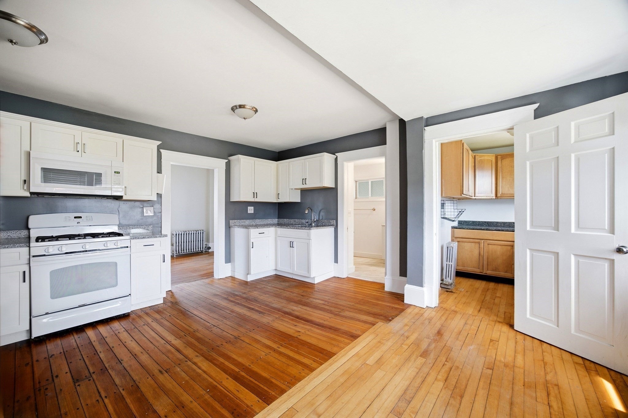 96 Catherine St, Chicopee, MA Photo #3