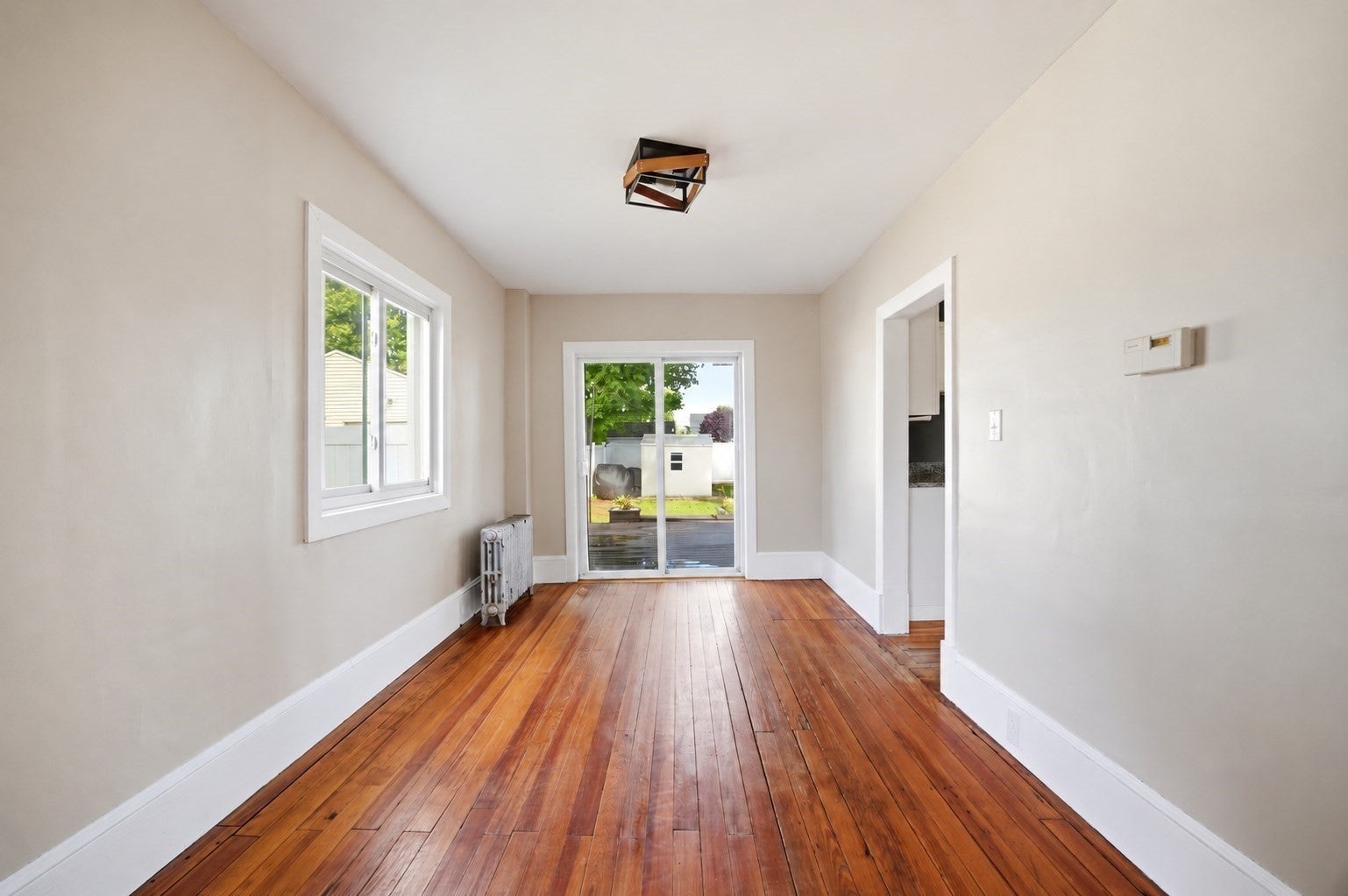 96 Catherine St, Chicopee, MA Photo #11