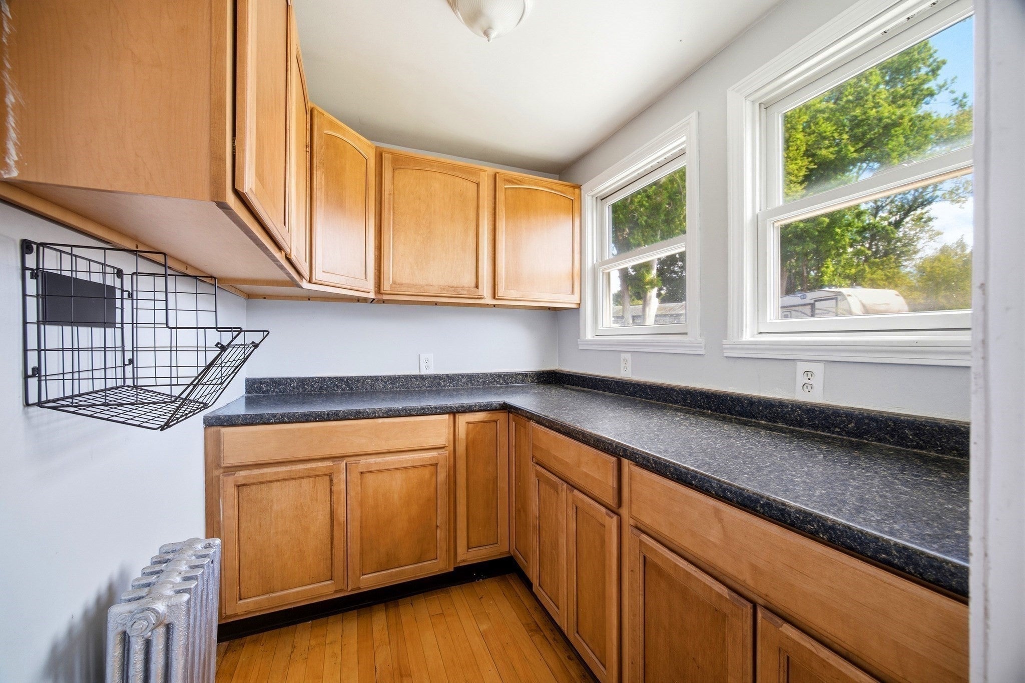 96 Catherine St, Chicopee, MA Photo #8