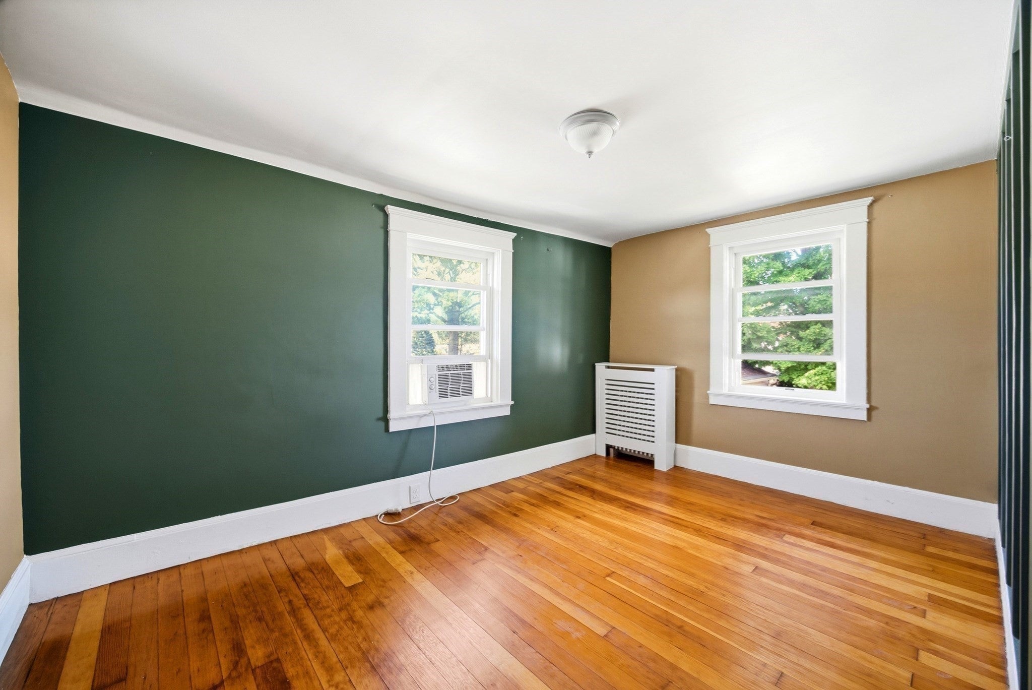96 Catherine St, Chicopee, MA Photo #21