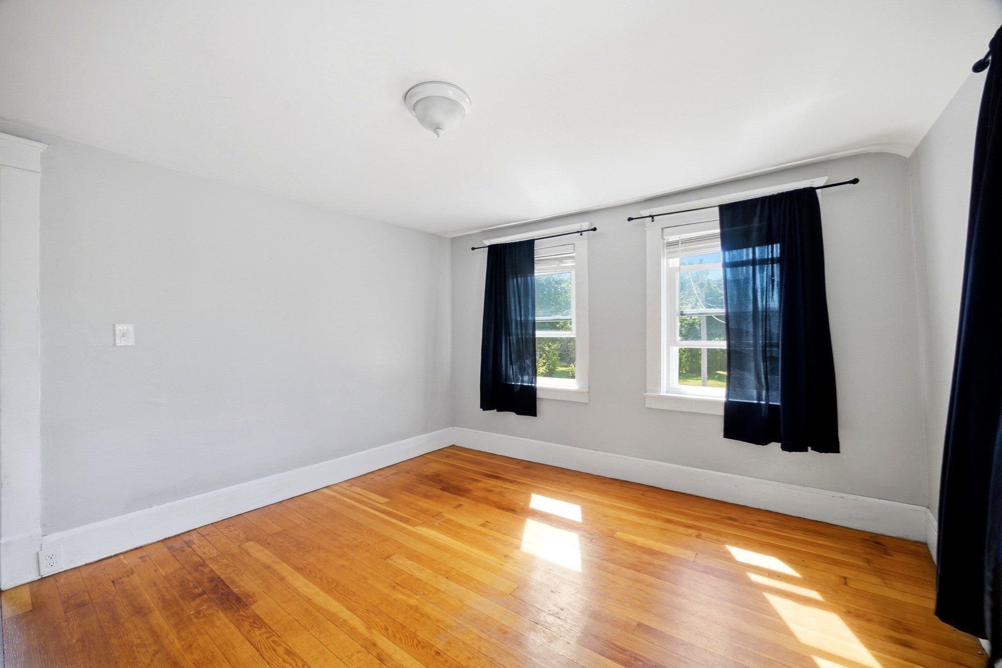 96 Catherine St, Chicopee, MA Photo #19