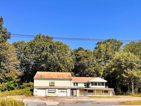 71 Worcester Rd Charlton MA 01507