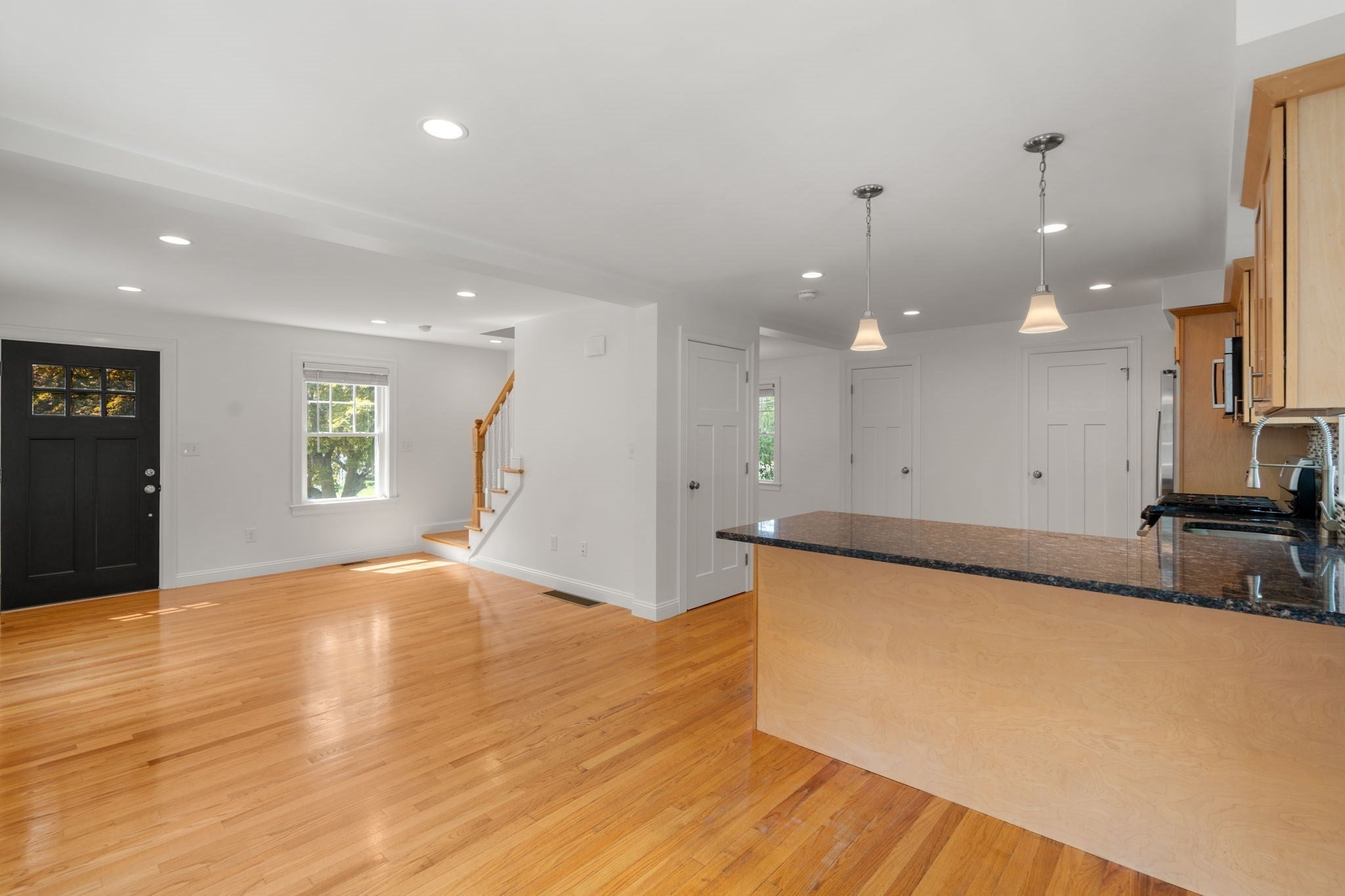 12 Lancaster Rd, Dedham, MA Photo #8