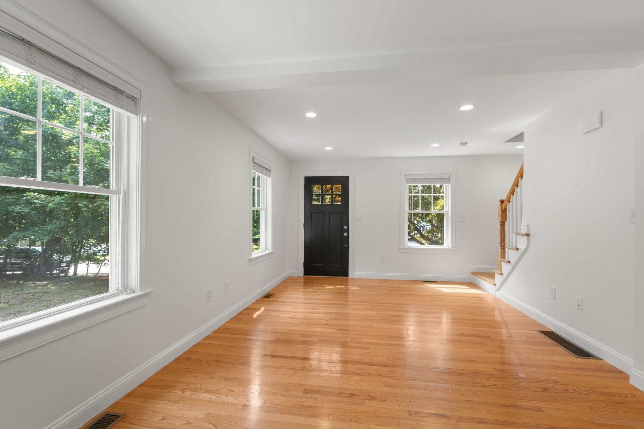 12 Lancaster Rd, Dedham, MA Photo #6