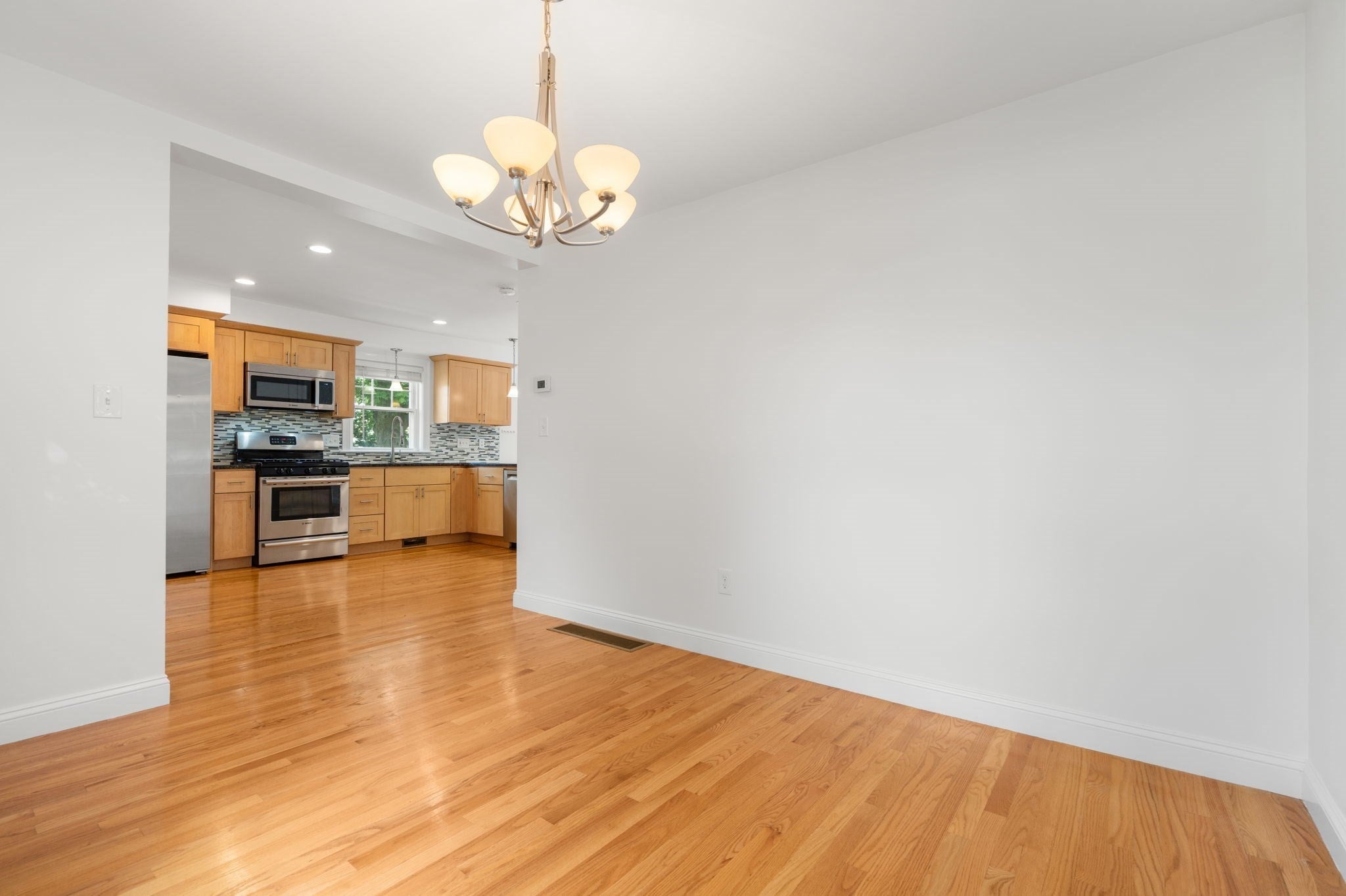 12 Lancaster Rd, Dedham, MA Photo #13