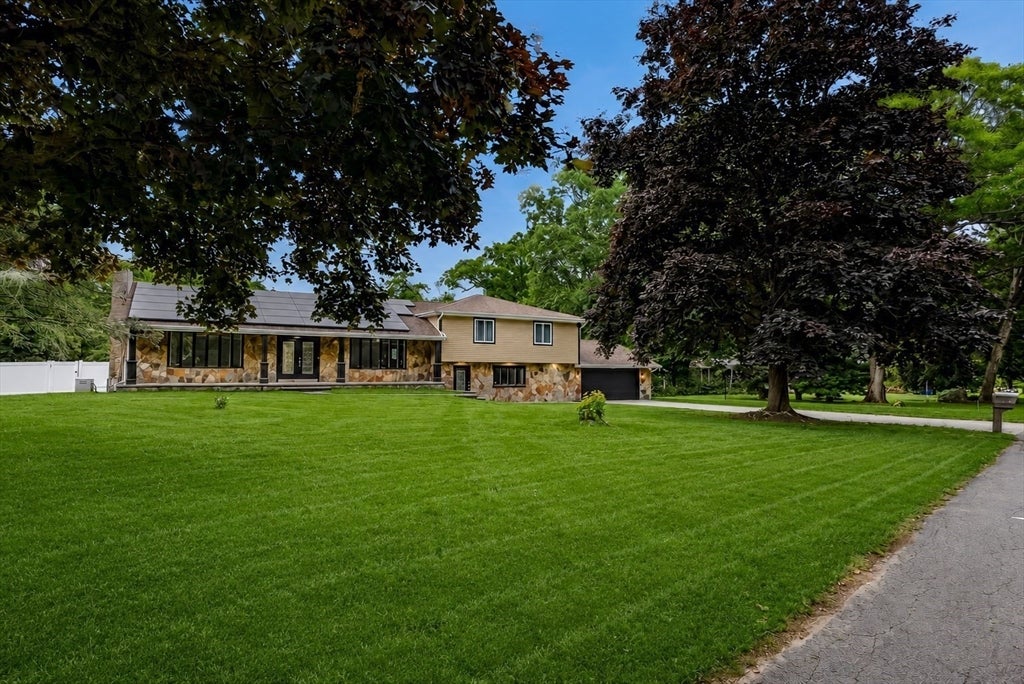 41 Watuppa Rd