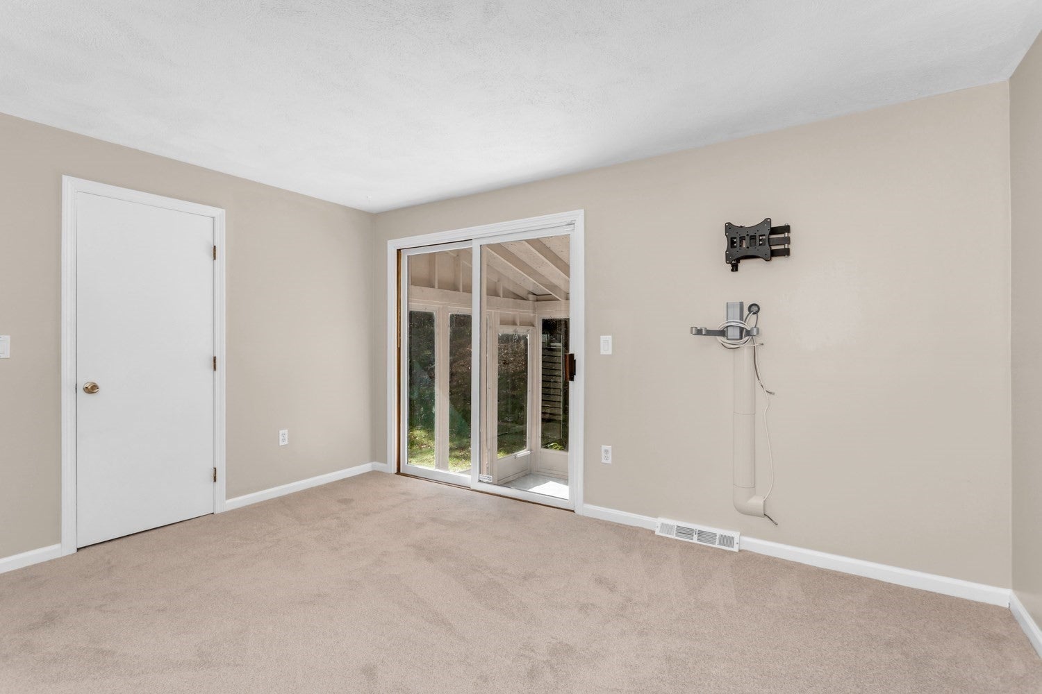 98 Miller St, Franklin, MA, 98 Miller St, Franklin, MA Photo #18