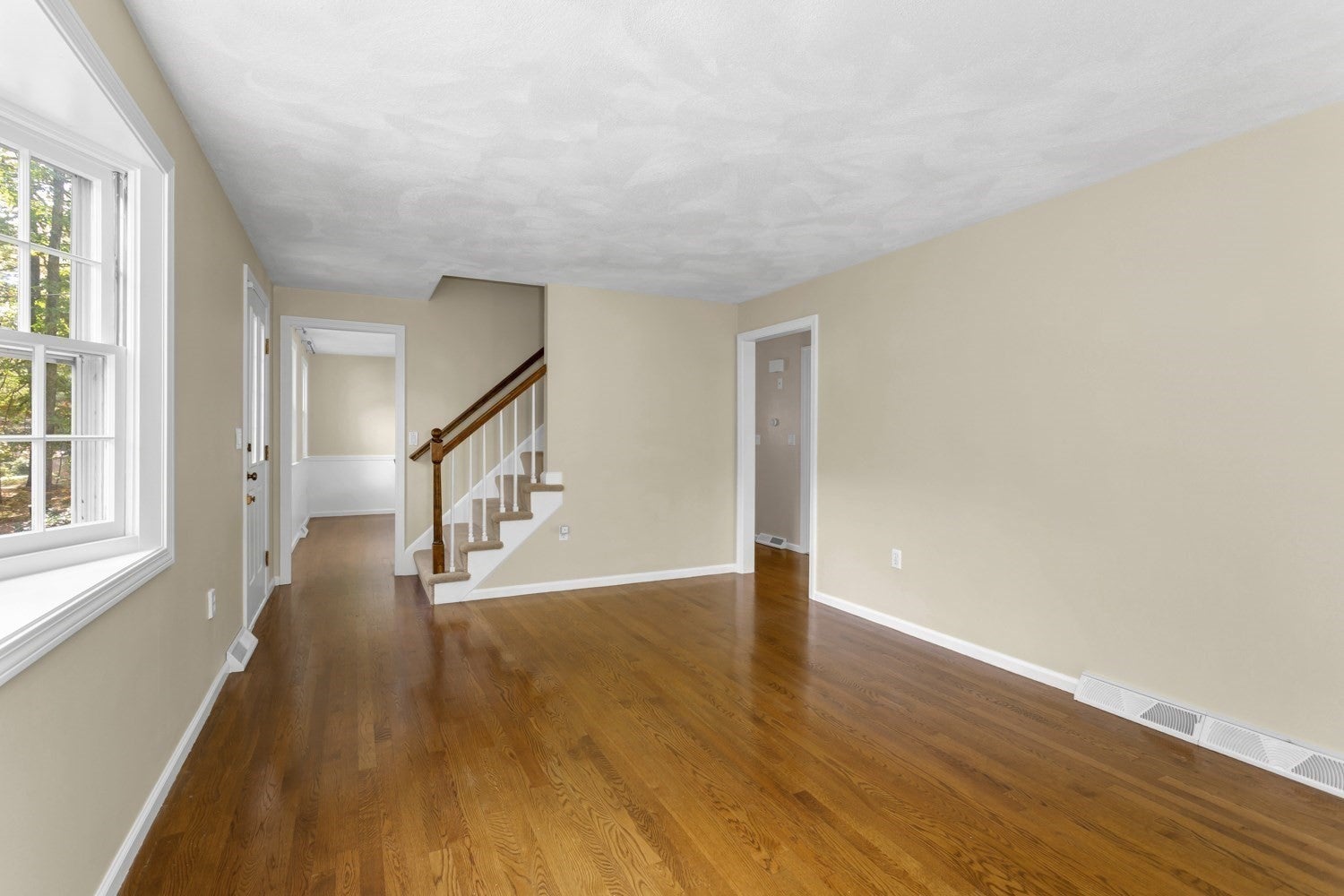 98 Miller St, Franklin, MA, 98 Miller St, Franklin, MA Photo #7