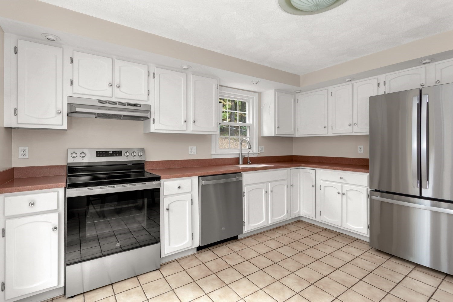 98 Miller St, Franklin, MA, 98 Miller St, Franklin, MA Photo #12