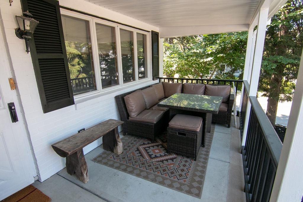 141 Brooks St