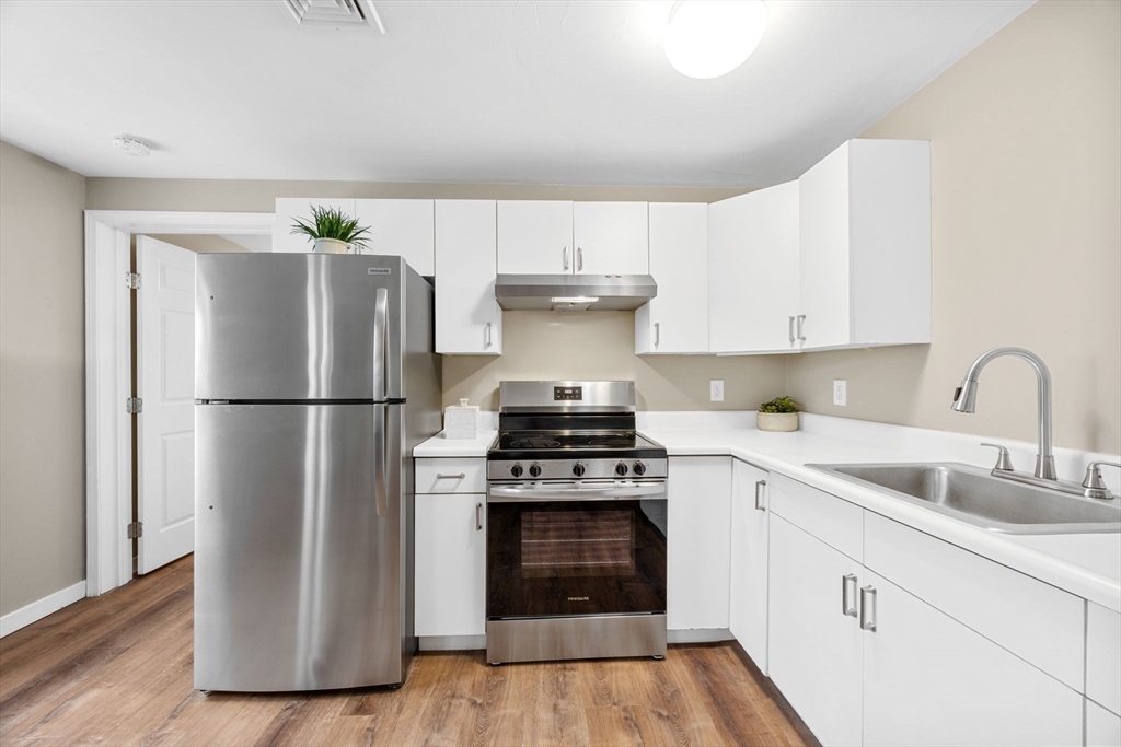 Chatham, Massachusetts 02633, United States, 1 Bedroom Bedrooms, ,1 BathroomBathrooms,Residential,Active,223477