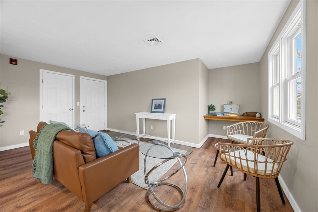 Chatham, Massachusetts 02633, United States, 1 Bedroom Bedrooms, ,1 BathroomBathrooms,Residential,Active,223477