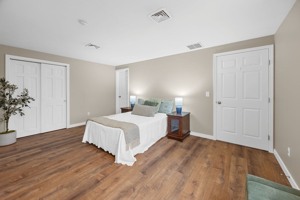 Chatham, Massachusetts 02633, United States, 1 Bedroom Bedrooms, ,1 BathroomBathrooms,Residential,Active,223477