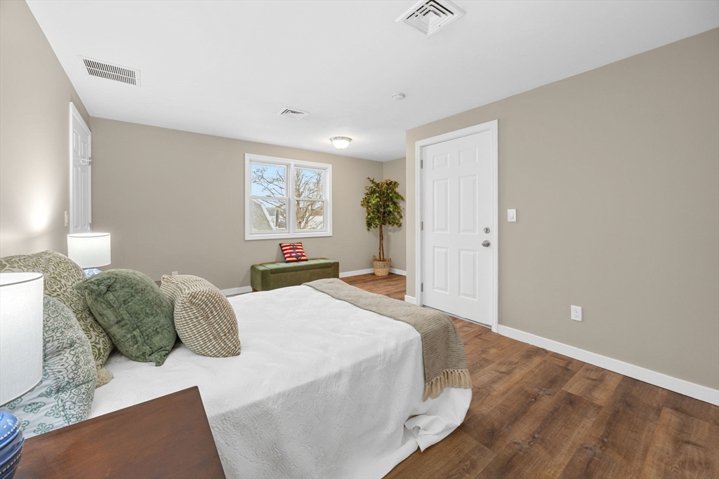 Chatham, Massachusetts 02633, United States, 1 Bedroom Bedrooms, ,1 BathroomBathrooms,Residential,Active,223477