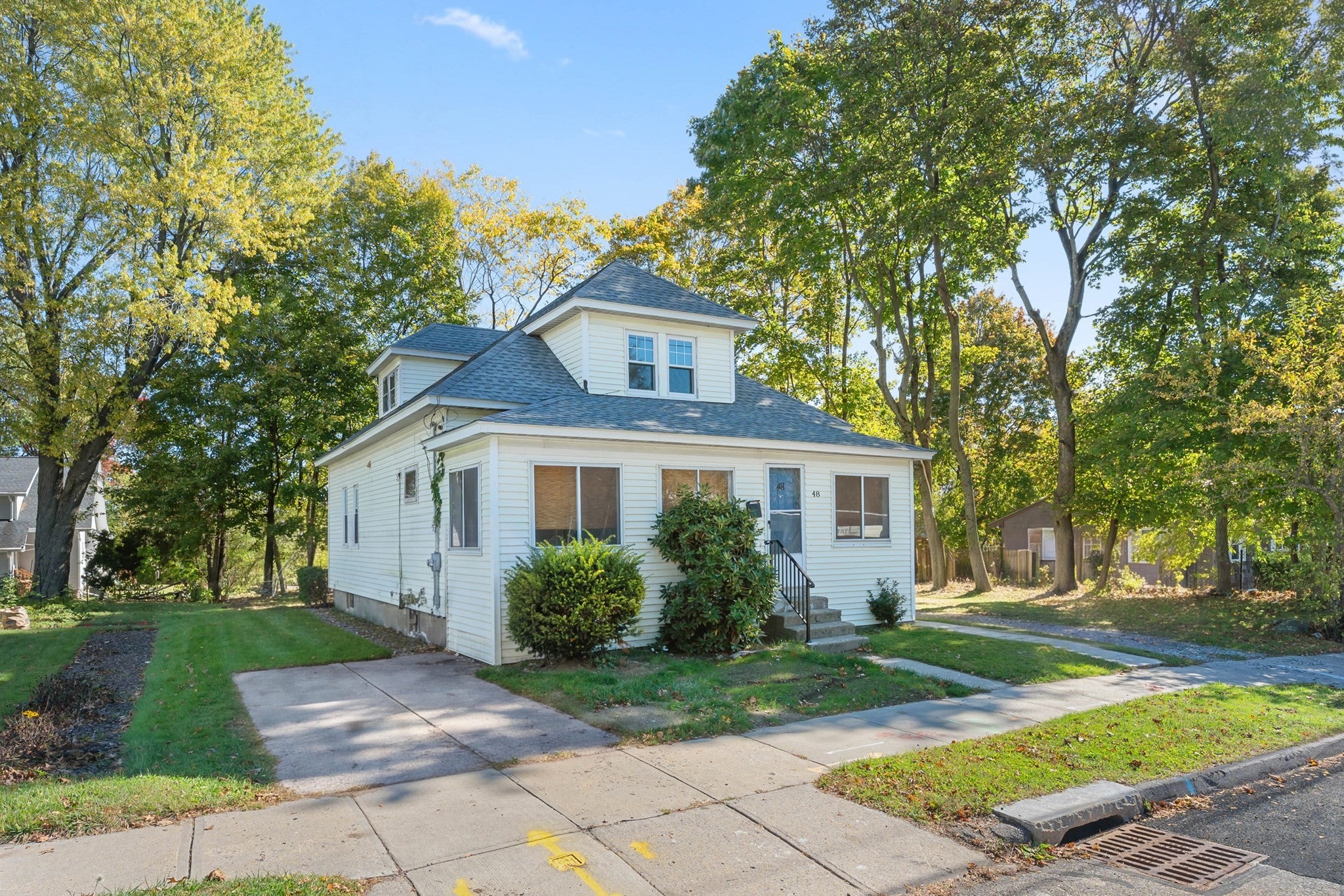 48 Beverly Rd, Worcester, MA, 48 Beverly Rd, Worcester, MA Photo #2