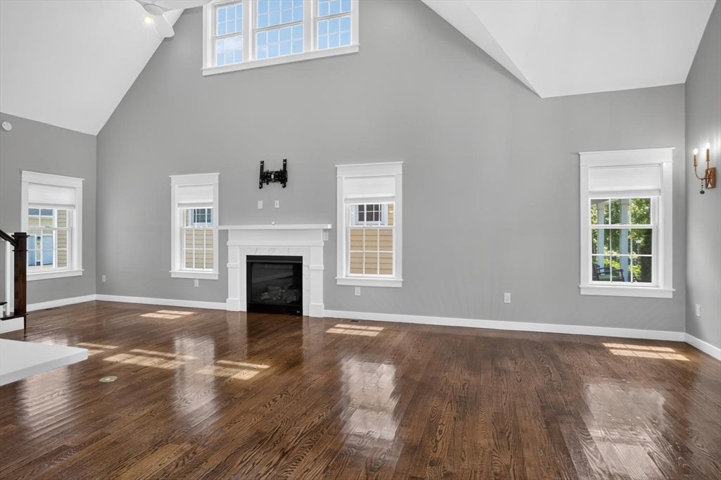 18 Village Ln #4, Bolton, MA Photo #14