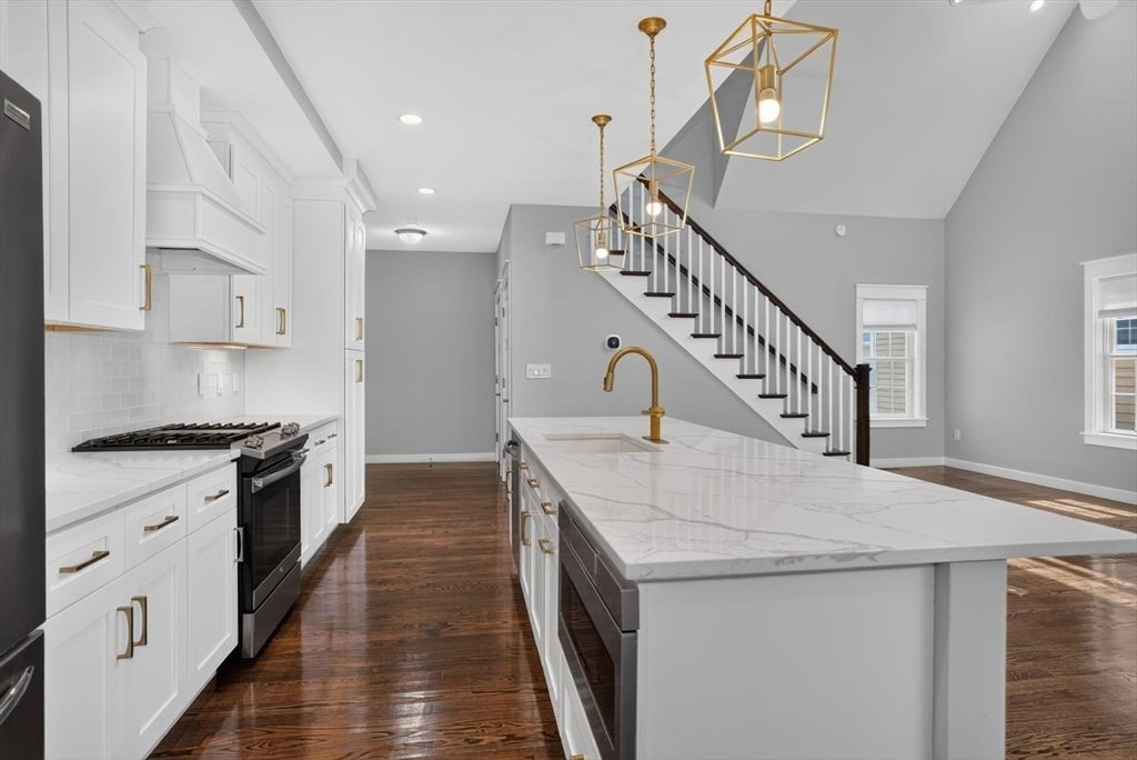18 Village Ln #4, Bolton, MA Photo #19