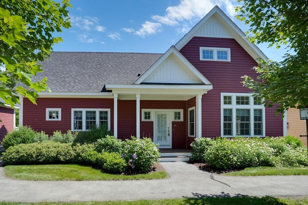 Photo of 18 Village Ln, Bolton, MA