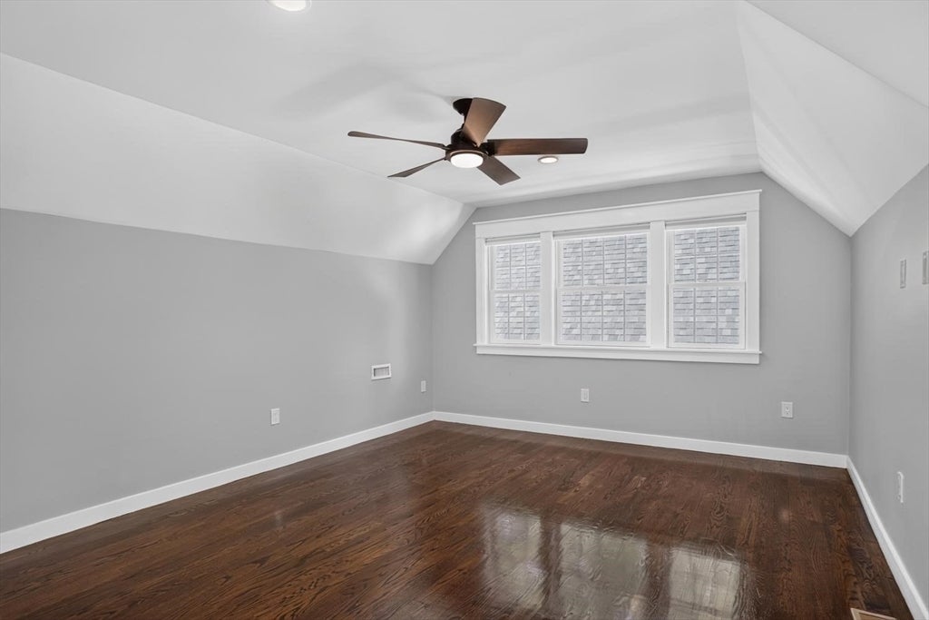 18 Village Ln #4, Bolton, MA Photo #32