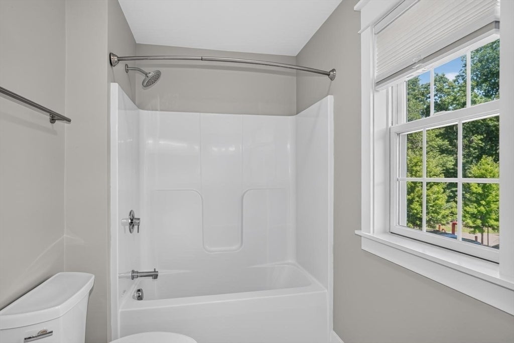 18 Village Ln #4, Bolton, MA Photo #36