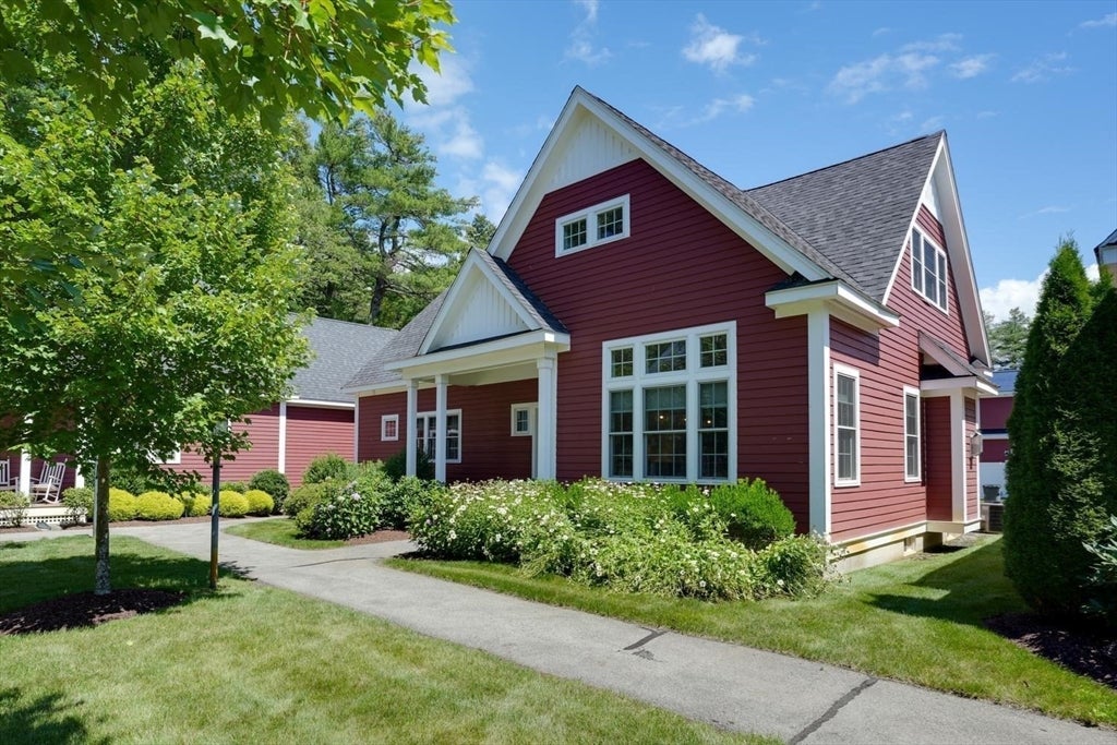18 Village Ln #4, Bolton, MA Photo #2